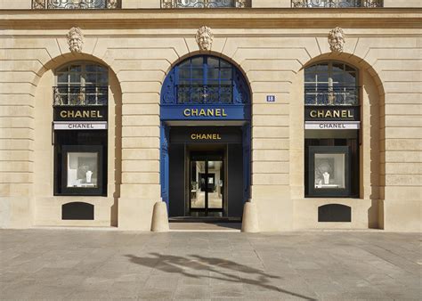 prima boutique chanel parigi|chanel boutique paris.